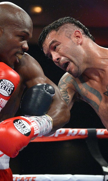 Bradley-Chaves welterweight fight ends in controversial draw